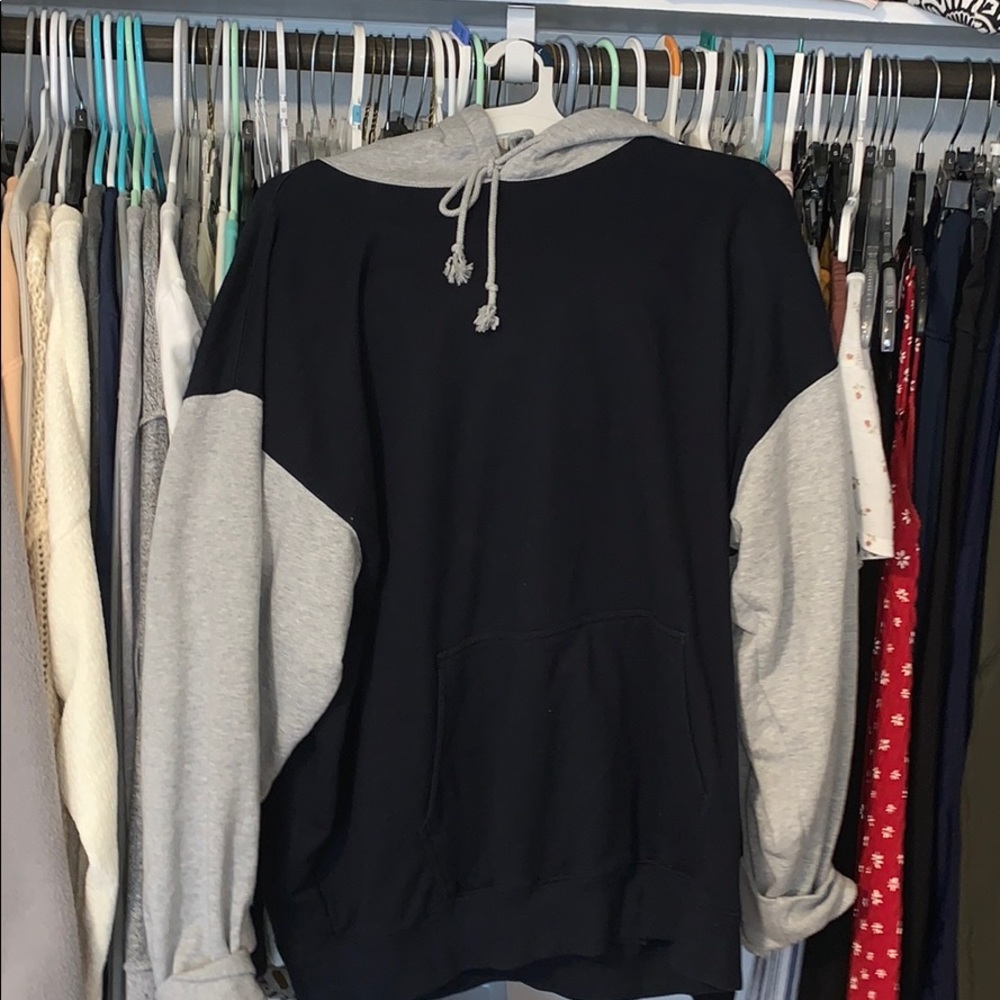 COPY - two toned brandy melville hoodie
